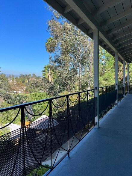 Building Photo - 4741 N Figueroa St