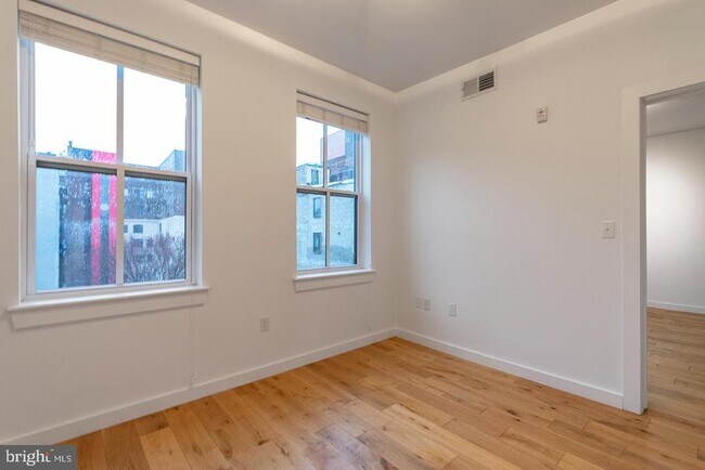 Building Photo - 224 Church St