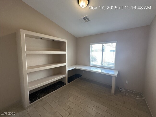 Building Photo - 5320 Corbett St