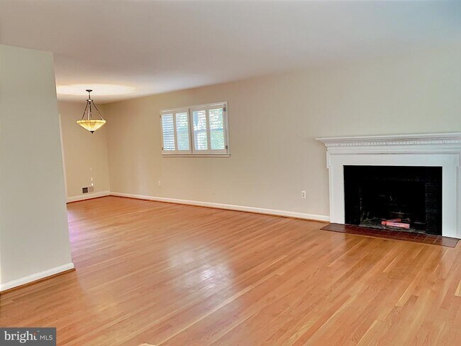 Building Photo - 1103 Carper St