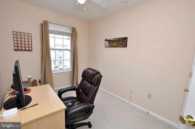 Building Photo - 6702 Riverfront Dr
