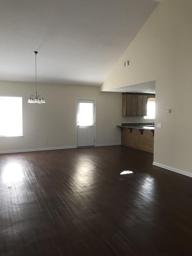 Building Photo - 2612 Northfield Rd