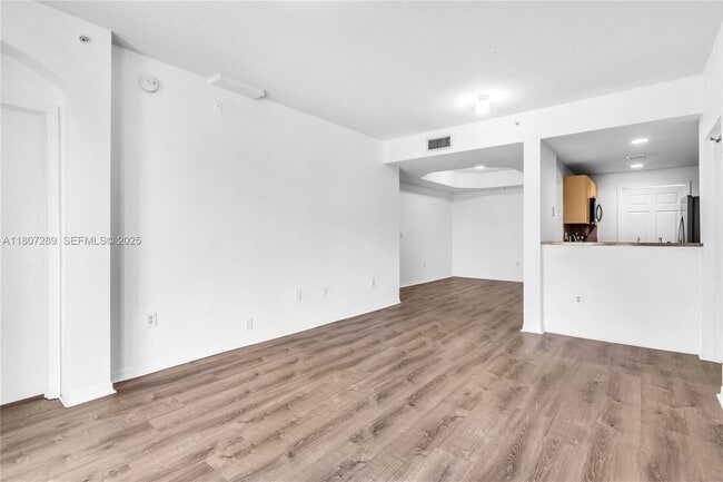 Building Photo - 6700 NW 114th Ave