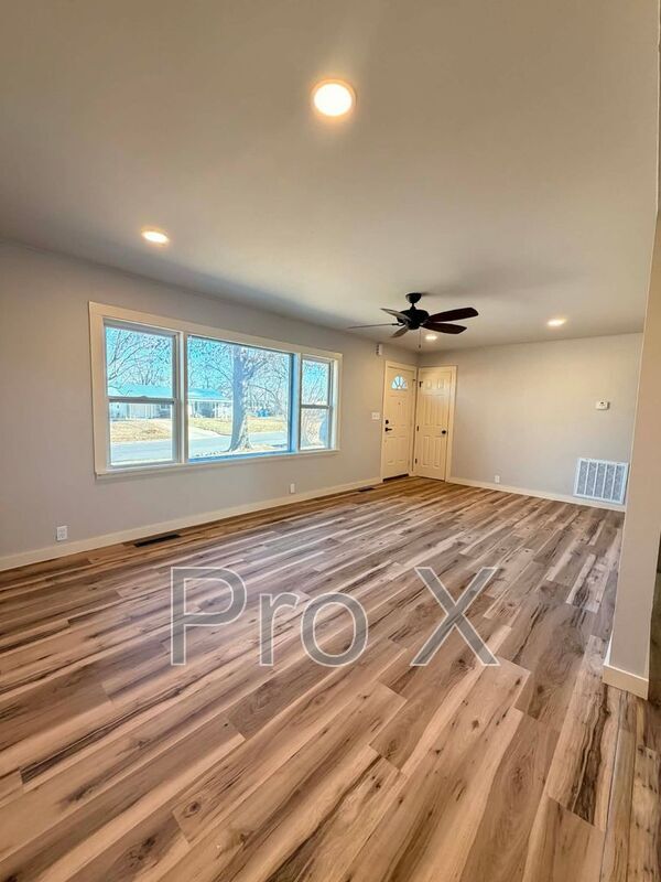 Building Photo - 618 S Monroe Ave