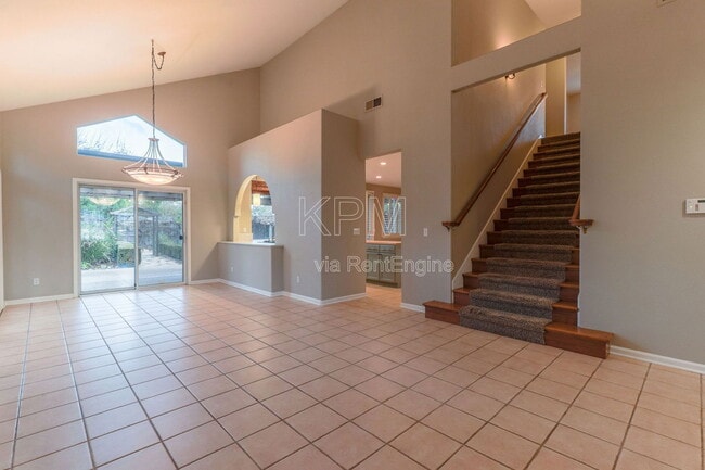 Building Photo - 2326 Carriage Dr