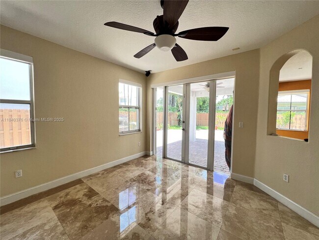 Building Photo - 8034 NW 111th Ct