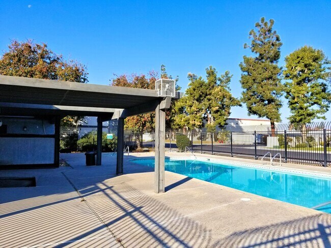 Building Photo - Great Condo for Rent!