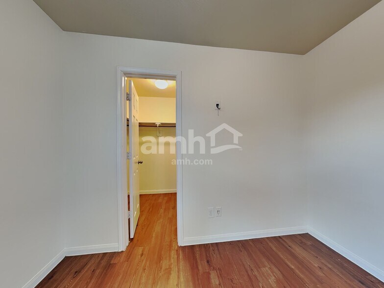 Building Photo - 6034 Brenwood Trails Ln