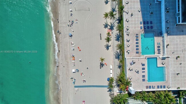 Building Photo - 2301 S Ocean Dr