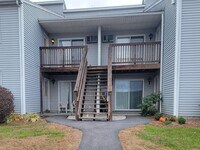 Building Photo - 96 Valley Dr