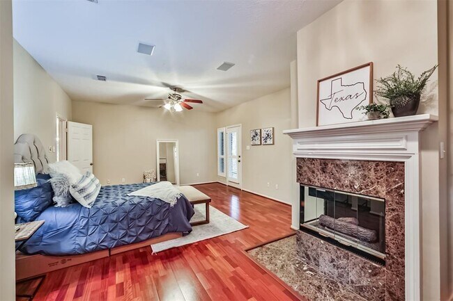 Building Photo - 16 Kelliwood Ct Cir
