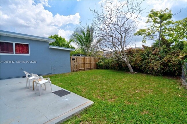 Building Photo - 3635 SW 88th Ct