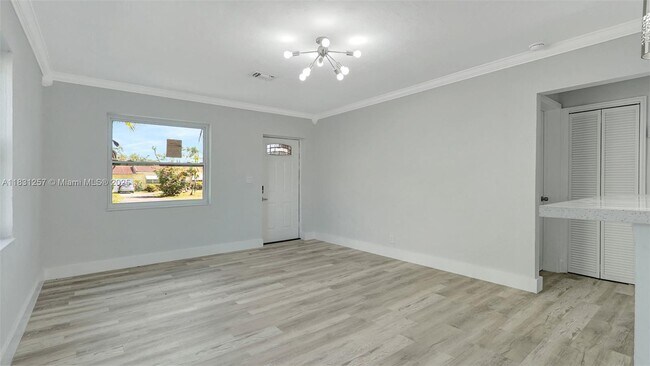 Building Photo - 2710 Fillmore St