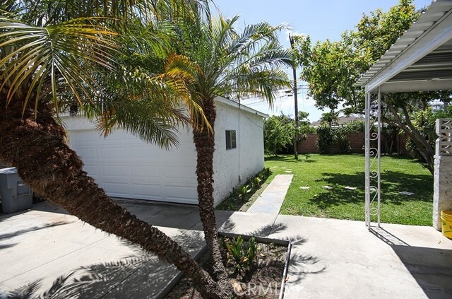 Building Photo - 2920 Los Flores Blvd
