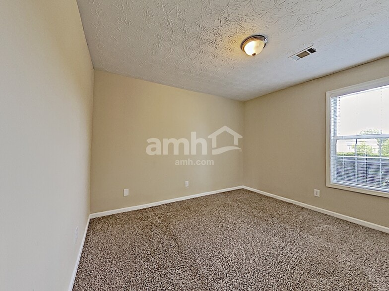 Building Photo - 1222 Cabots Ln