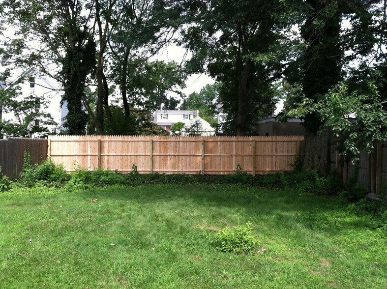 Building Photo - 38 Broughton Ave