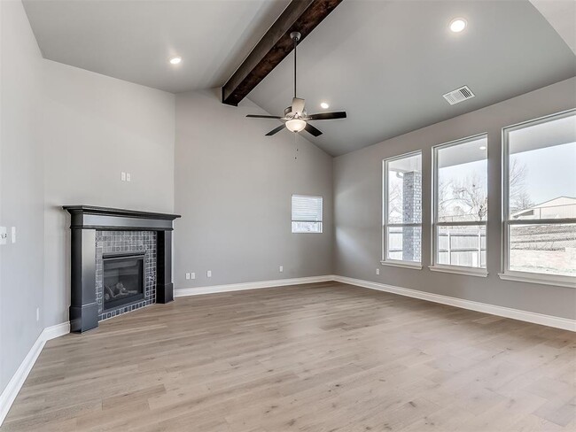 Building Photo - 1617 SW 157th St