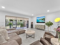 Building Photo - 4006 Estepona Ave