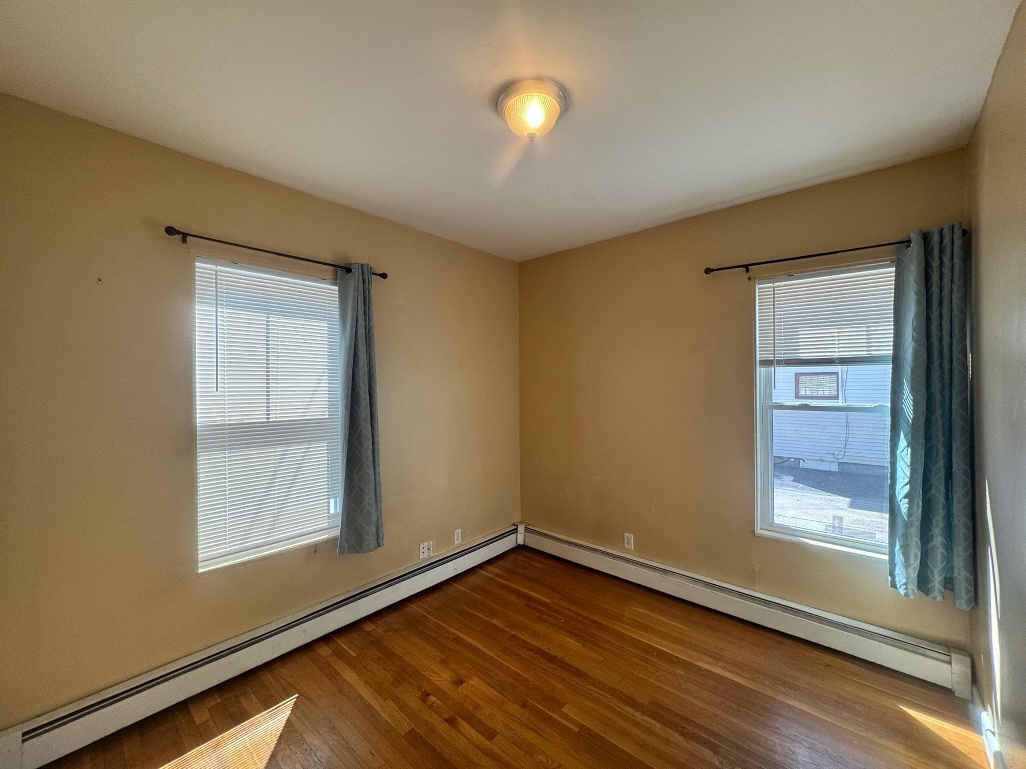 Building Photo - 71 Winchester St