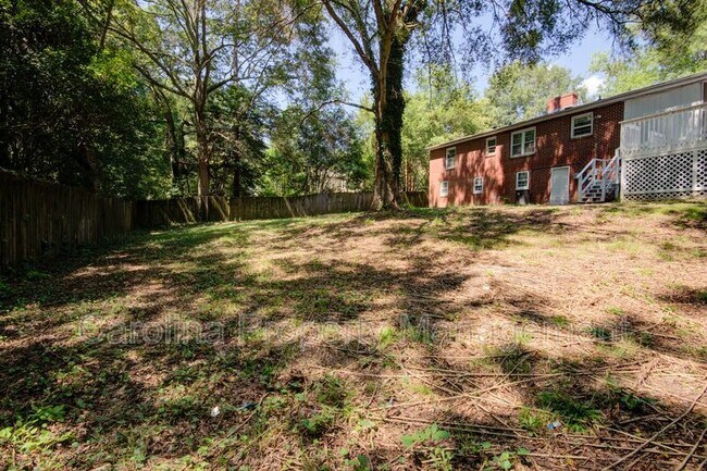 Building Photo - 607 W 19th Ave