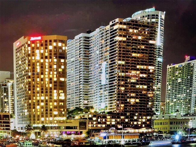 Building Photo - 1717 N Bayshore Dr