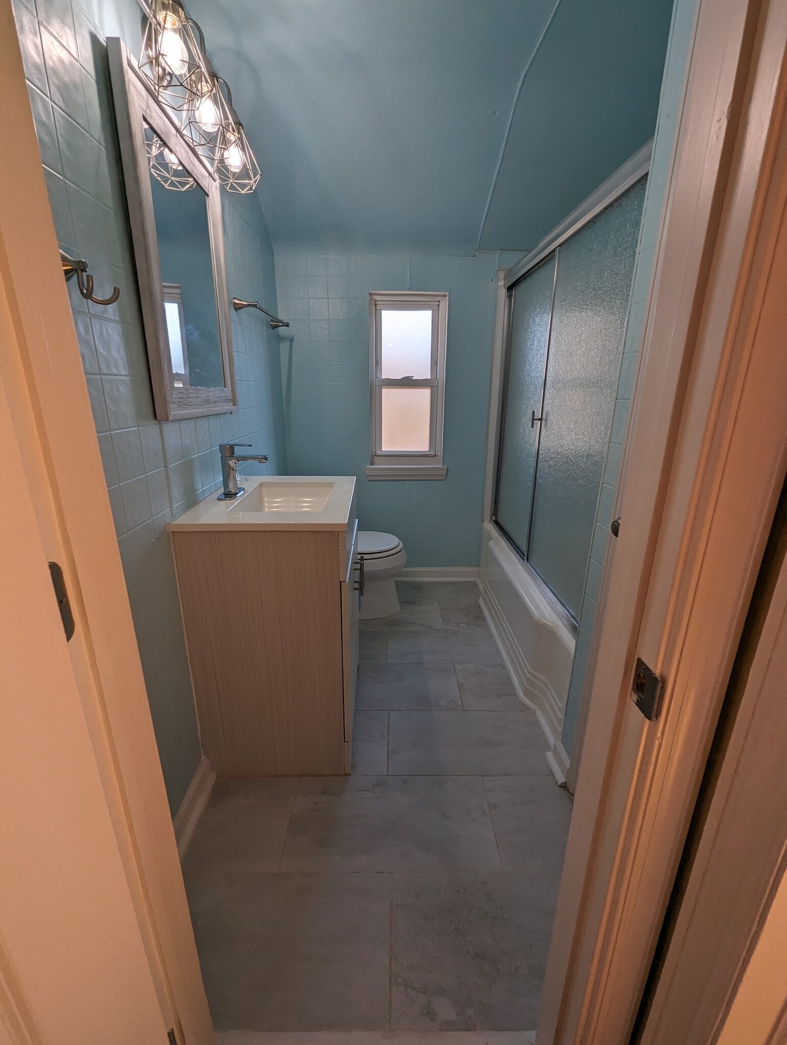 Building Photo - 1117 Logan Ave