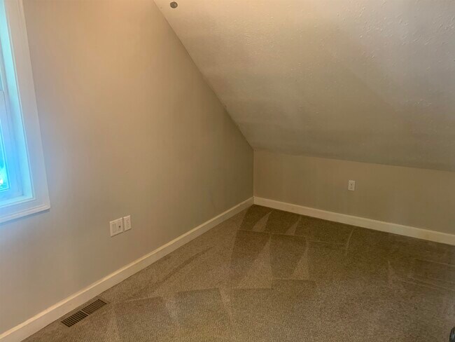 Building Photo - 14AB Preble St