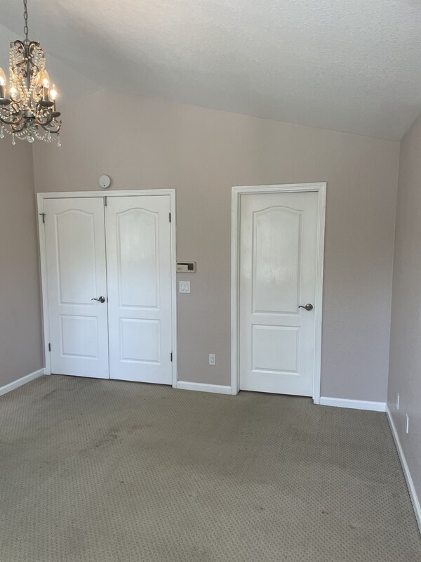 Building Photo - 7309 Roxanne Ln