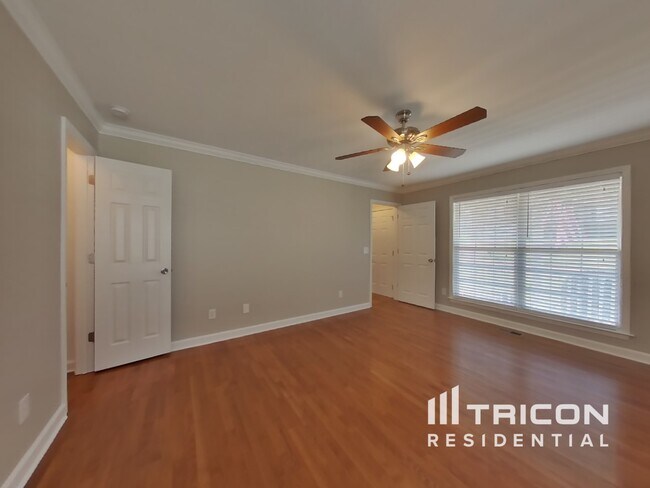 Building Photo - 2784 Aston Woods Ln