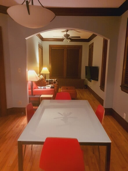 Building Photo - 812 Capitol Hts