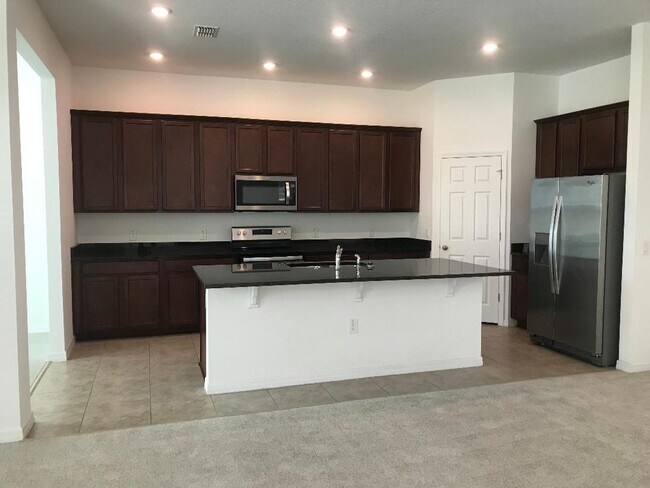 Building Photo - 12886 Westside Vlg Lp