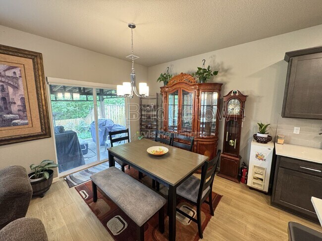 Building Photo - 3715 SW 190th Ter