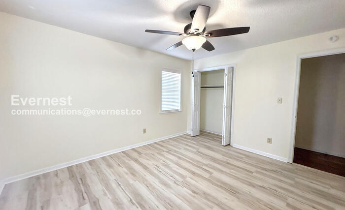 Building Photo - 1828 Jacobs Ln