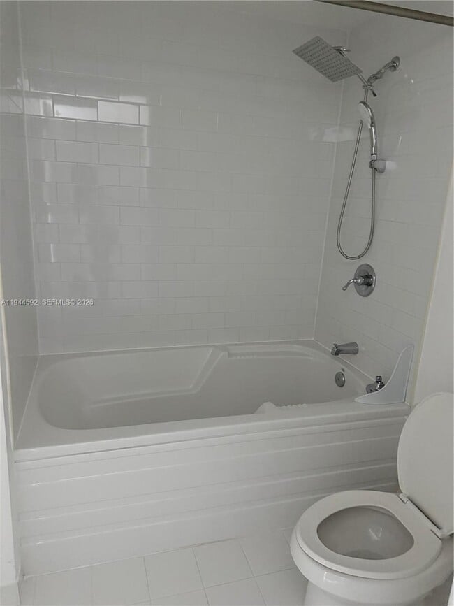 Building Photo - 690 SW 1st Ct