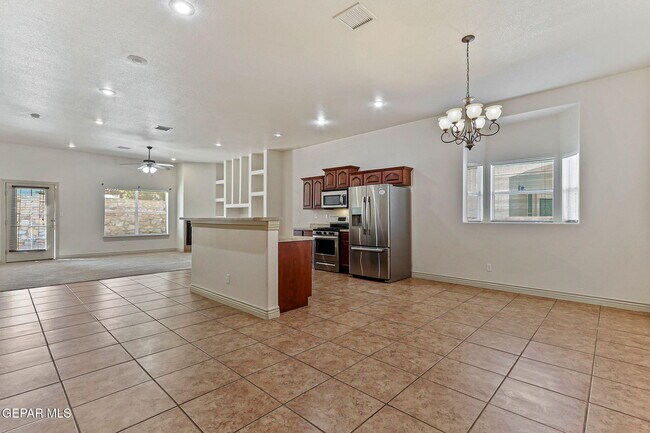 Building Photo - 5557 Gustavo Madrid Ln