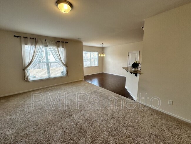Building Photo - 933 Centennial Dr