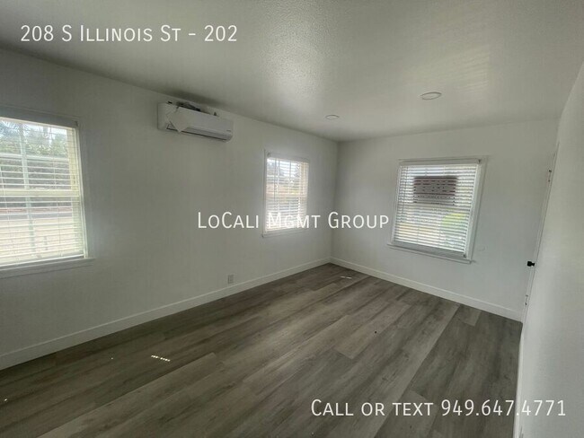 Building Photo - 208 S Illinois St