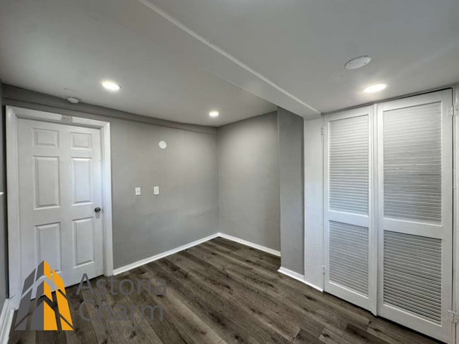 Building Photo - One month free on a 13-month lease or $1,292/month for 13 months with move in by January 15, 2026