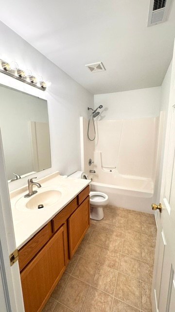 Building Photo - 691 W 77th Ave