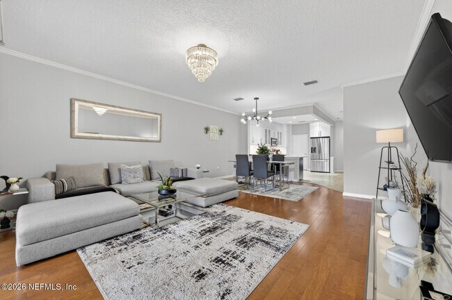 Building Photo - 4166 Highwood Dr