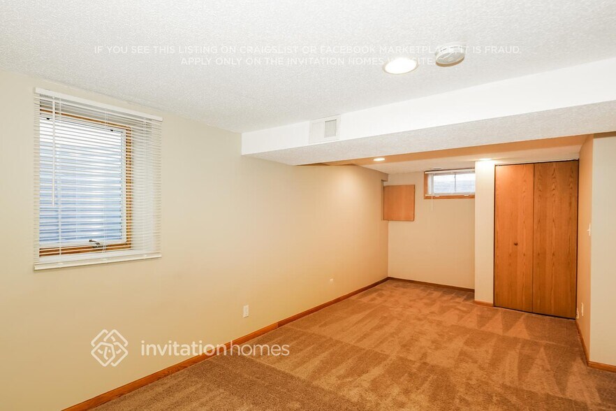 Building Photo - 2273 Sierra Dr