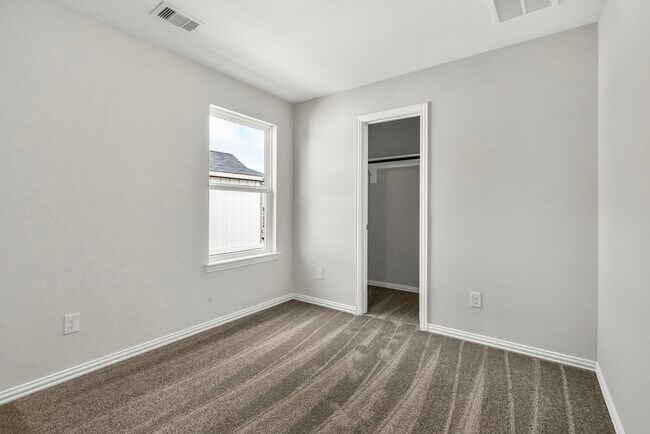 Building Photo - 27839 Western Crk Ct