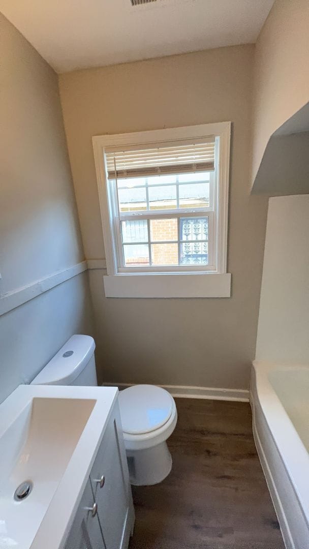 Building Photo - Charming 2 Bed / 1 Bath Home in East Memph...