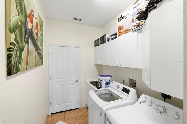 Building Photo - 2499 Silver Palm Rd