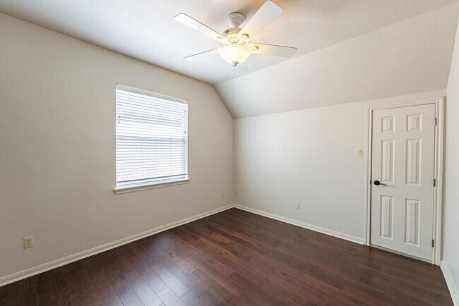 Building Photo - 7909 Adelaide Dr