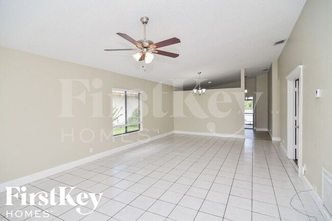 Building Photo - 5315 NW 93 Ave