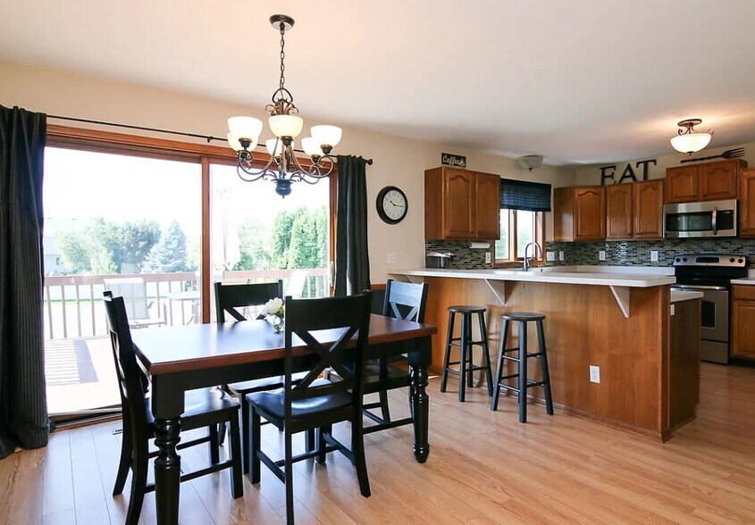 Building Photo - 6301 Hartford Dr