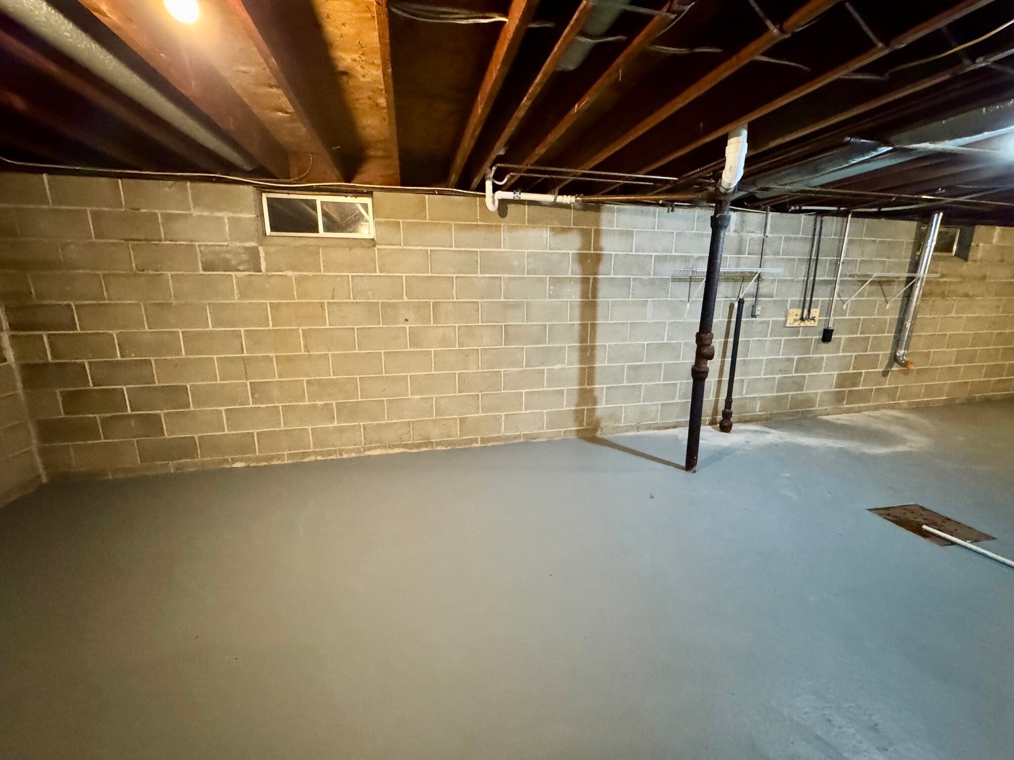 Basement - 2025 Burton Ave