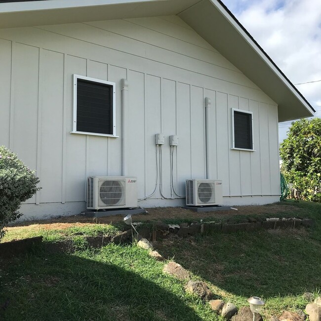 Building Photo - Cozy home in Wailuku Town