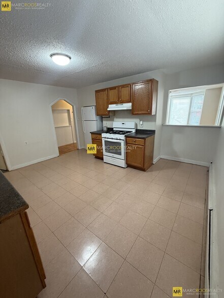 Building Photo - 290 Prospect St